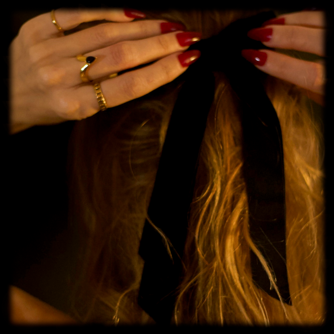 Teardrop Black Onyx Gold Ring