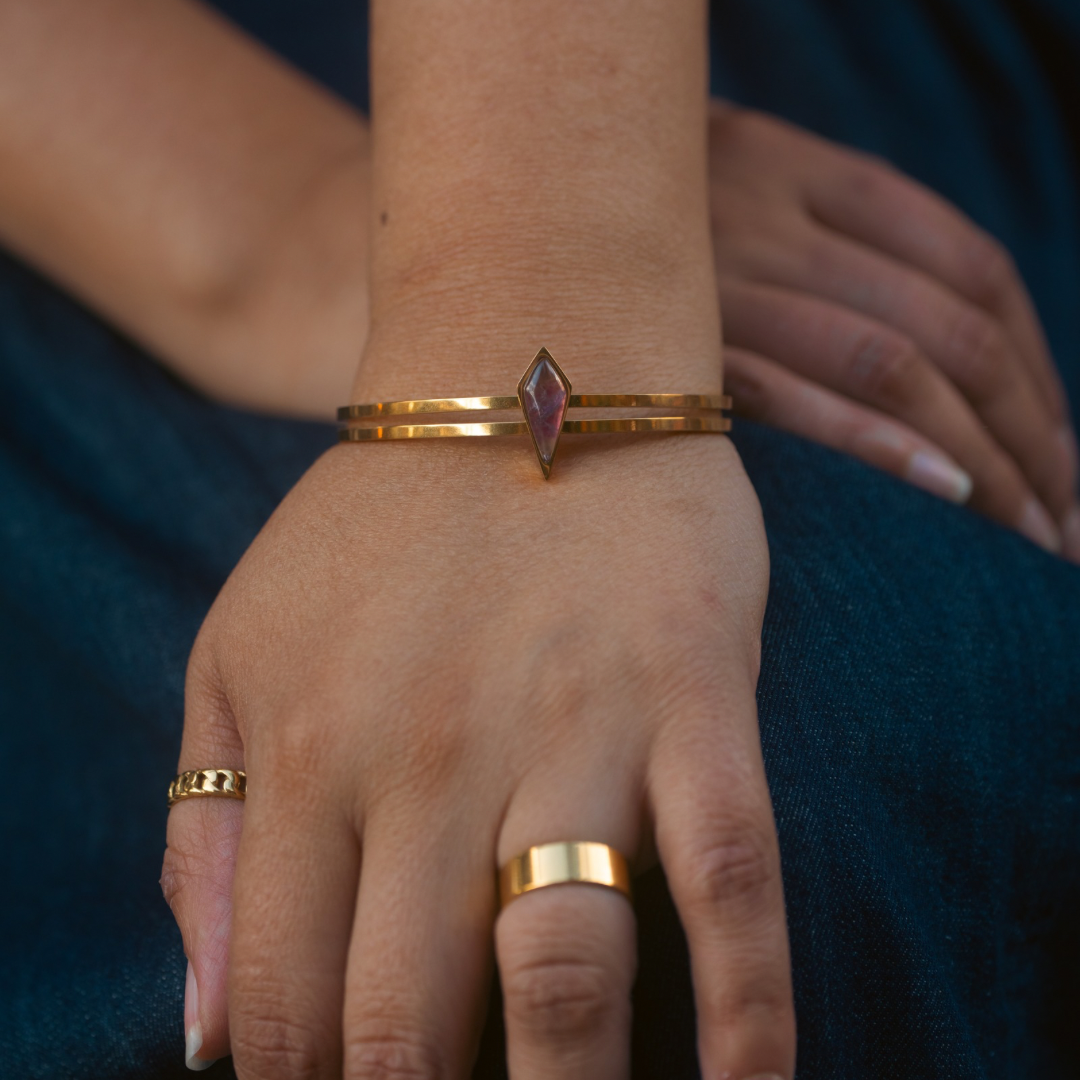 Cotton Skies Amethyst Gold Bracelet