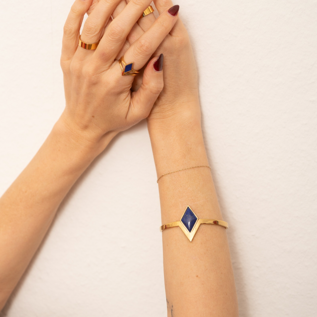 Stardust Lapis Lazuli Gold Bracelet