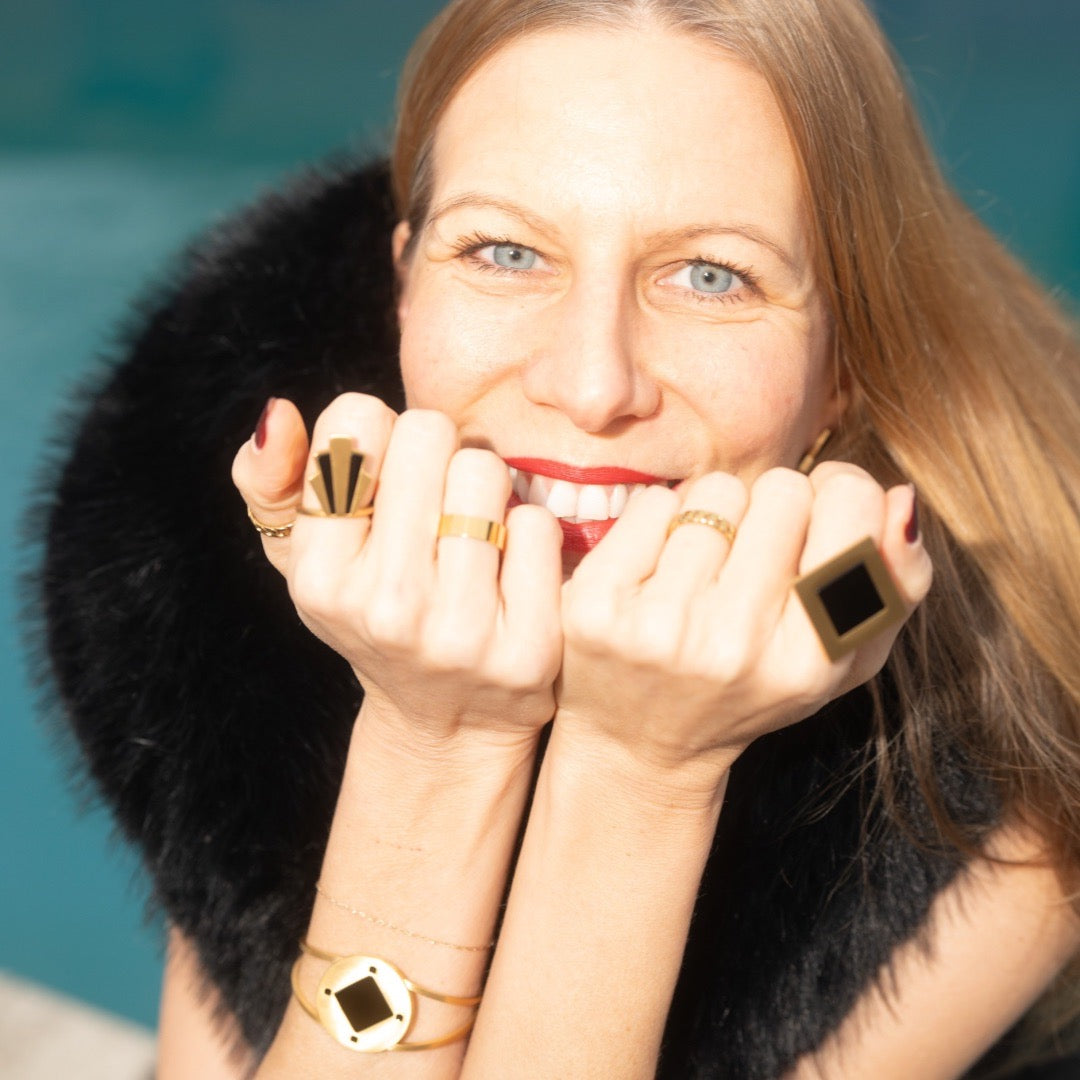 Art Deco Black Onyx Gold Ring