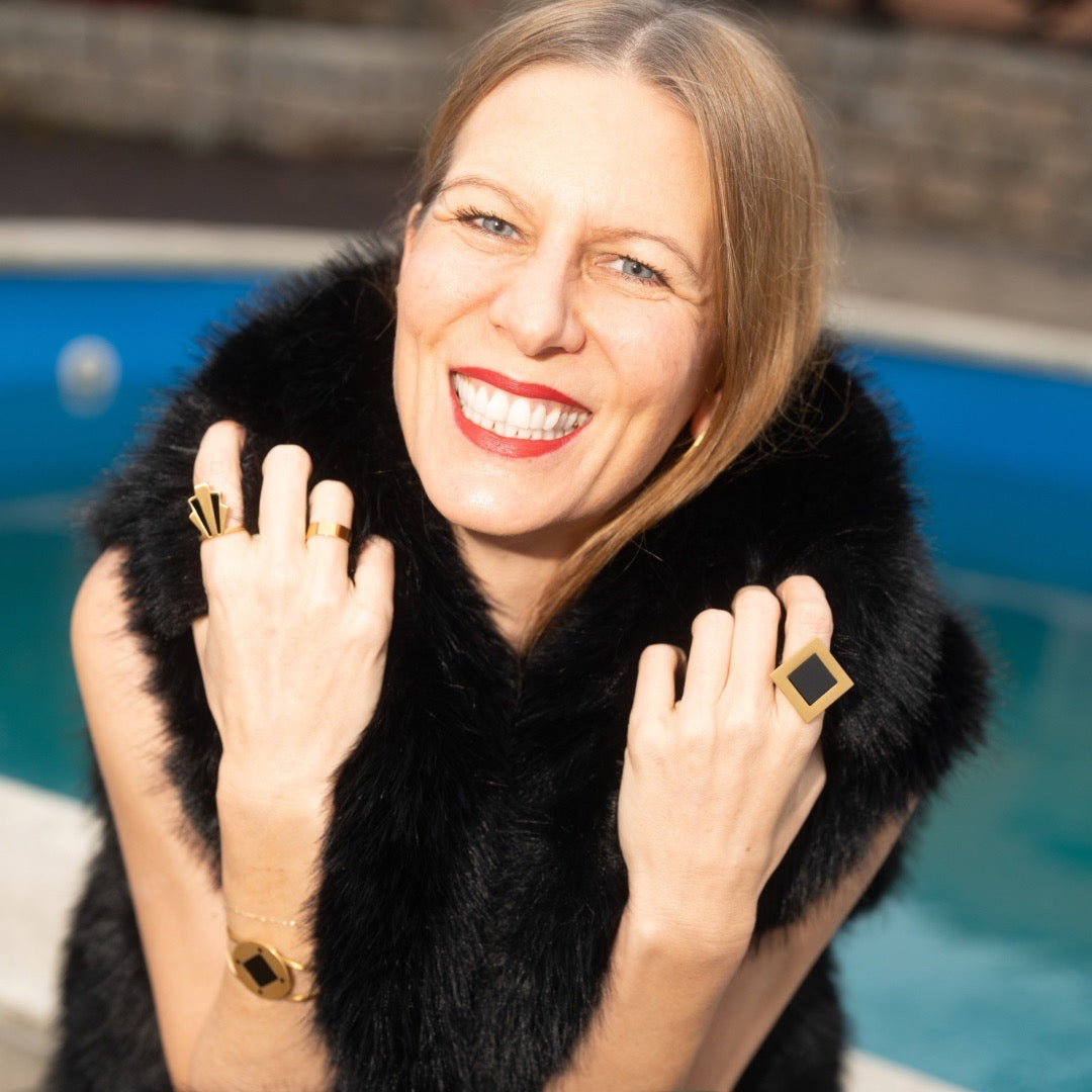 Art Deco Black Onyx Gold Ring