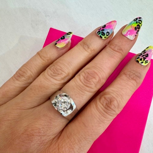 Vintage Silver Ring Round