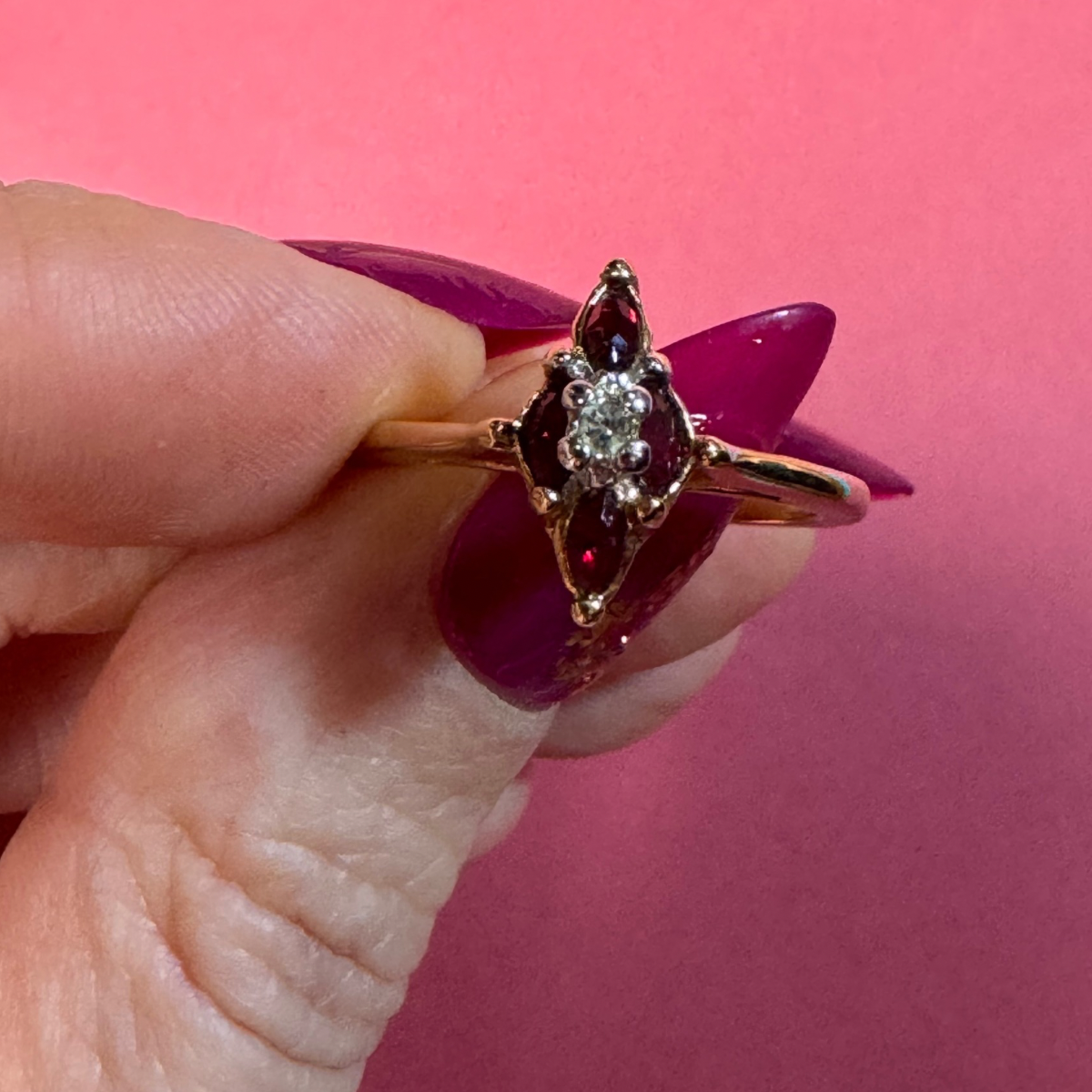 Ruby-red flower Vintage Ring